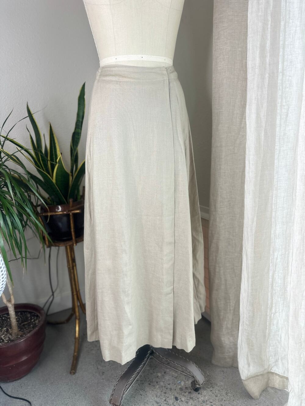 Nordstroms Women's 6 Skirt Beige Oatmeal Linen Wrap Vintage Long